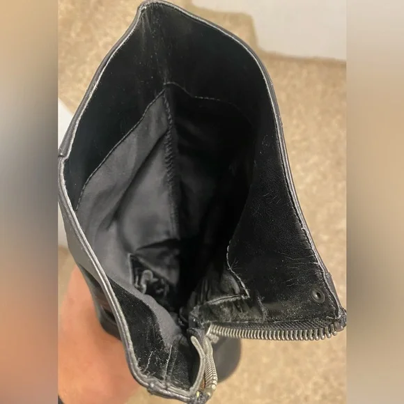 GUESS boots, Black w/Heels & Zippered Back, Size 8 - Picture 14 of 15